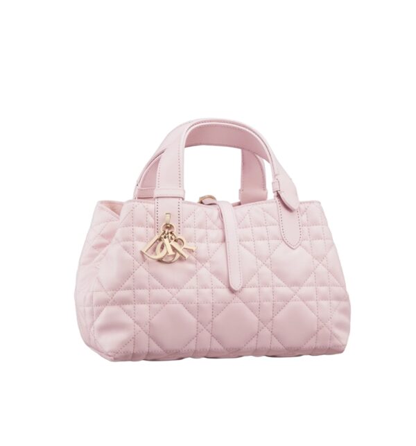 디올[dior/여왕]뚜주흐 스몰 백(페일 핑크/카프스킨)