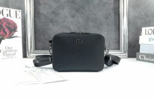 [국내배송]디올 CD Icon 스트랩 지퍼 파우치