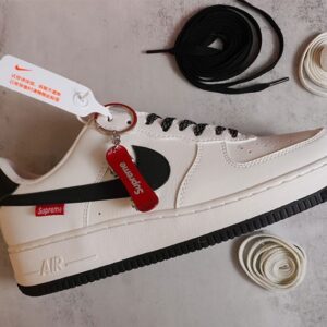 [국내배송]나이키 X 슈프림 에어 포스1 AF1 슈프림 로우탑