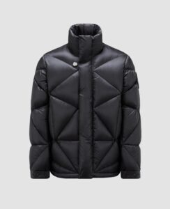 [국내배송]몽클레어 x 퍼렐 윌리엄스 오크 쇼트 다운 자켓