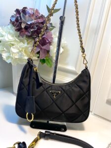 [국내배송]프라다 테수토 패딩 스티치