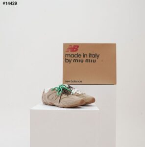 [국내배송]미우미우 X 뉴발란스 스웨이드 메쉬 스니커즈