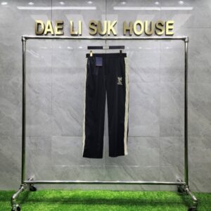 [국내배송]루이비통 24SS 자수로고 트레이닝 팬츠