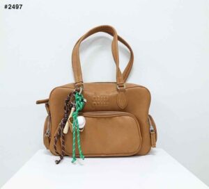 [국내배송]미우미우 빈티지 레더 탑 핸들백