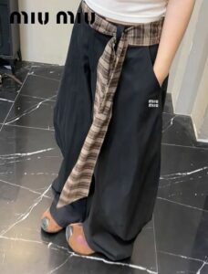 [국내배송]미우미우 베이지스카프 팬츠