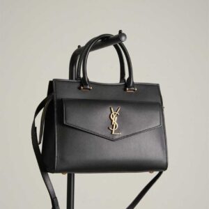 [국내배송]생로랑 업타운 모노그램 미듐 금장 토트백