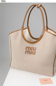[국내배송]미우미우 [MIU MIU] 수입프리미엄급 미우미우 아이비 캔버스 토트백