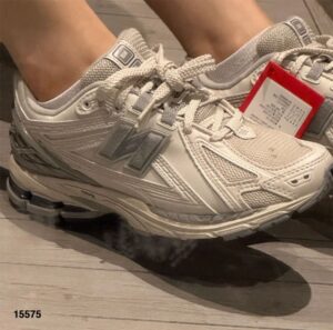 [국내배송]뉴발란스 1906RE 레인클라우드 아이보리