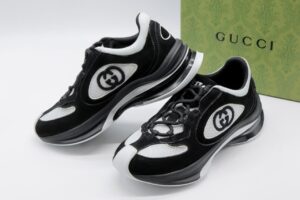 [국내배송]구찌 런 레이스업 스니커즈