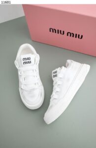 [국내배송]미우미우 [MIU MIU] 여성 가죽 스니커즈