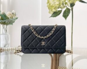 [국내배송]샤넬 클래식 WOC 램스킨 블랙 금장