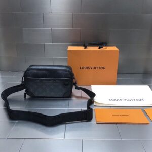 [국내배송]루이비통 알파 웨어러블 월릿 미러급