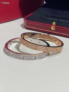 [국내배송]까르띠에 세미파메 포인트 팔찌