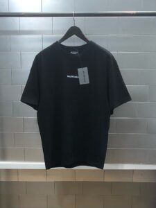 [국내배송]발렌시아가 레터링자수 반팔 티셔츠