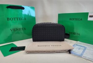 [국내배송]보테가베네타 클러치백 최상위버전 168-111 (남녀공용)