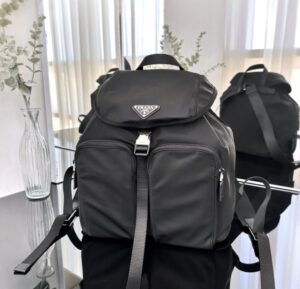 [국내배송]프라다 포코노 나일론 백팩 1BZ070