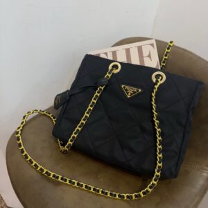 [국내배송]프라다 리나일론 도트백