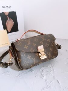 [국내배송]루이비통 포쉐트 메티스 이스트 웨스트