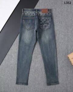 [국내배송]루이비통 2025SS 다미에 포켓로고 데님진