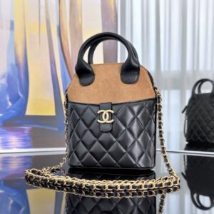 [국내배송]샤넬 25A 스웨이드 탑핸들 체인 미니백 AP4742