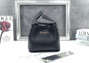 [국내배송]디올 시그니쳐 스몰 버킷백