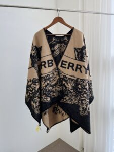 [국내배송]버버리 판쵸
