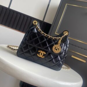 [국내배송]샤넬 CC포켓 체인 호보백 스몰 AS4323