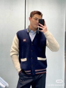 [국내배송]미우미우 V넥 니트 가디건 공용