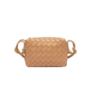 [프리미엄/해외배송]보테가 루프 카메라 백 미니(다크프랄린)